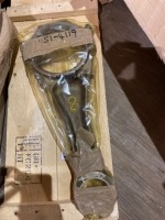 Box of Caterpillar con rods (4 in box)