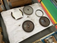 Various unmakred discs