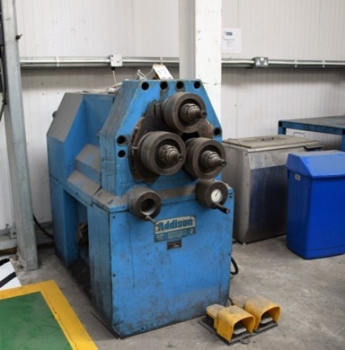 Tauring pipe bending machine (Packing)