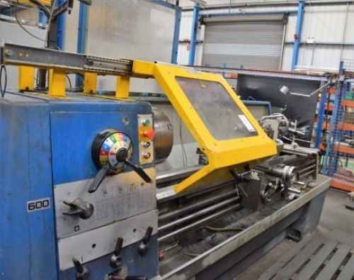 Colchester Mastiff gap bed centre lathe with workbench, tool cabinet and a quantity of tooling S/N 8/0004/03202&nbsp;(A Method Statement and Risk Assessment must be provided, reviewed and approved by the Auctioneer prior to any removal work commencing on this 