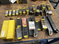 Various new Sandvik Carbide Turning tips with 40x40 Tool holders SN: CNMG19, DNMG15 (Bay 3)