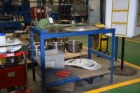Klinger 53TCX bench mounted circular slitting saw. (Bay 2)