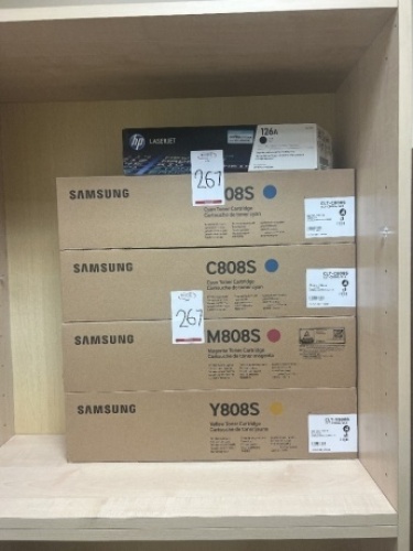 4 Various colour Samsung ink cartridges and one HP laserjet ink cartridge ()