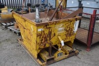 Langtons Type TS 1.0 tipping skip (Yard)