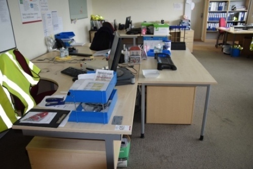 4 Light oak effect curved workstations with 3 matching pedestals (Offices first floor projects)